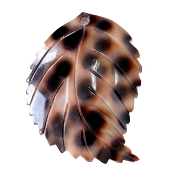 tiger cowrie leaf design wholesale pendant
