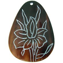 Brownpen shell teardrop carved flower