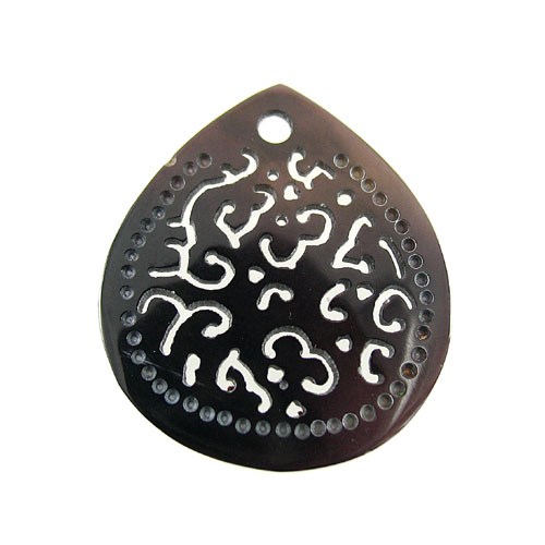 Blackpen carved teardrop with 3mm hole
