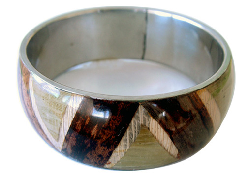 Wholesale jewelry bangle with banana bark inlay