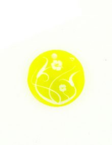 Makabibi Round 20mm Flower Laser Design Yellow
