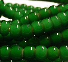 White heart green wholesale glass beads