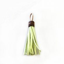 wholesale Tassel Suede with wooden tube lime green 10x60mm