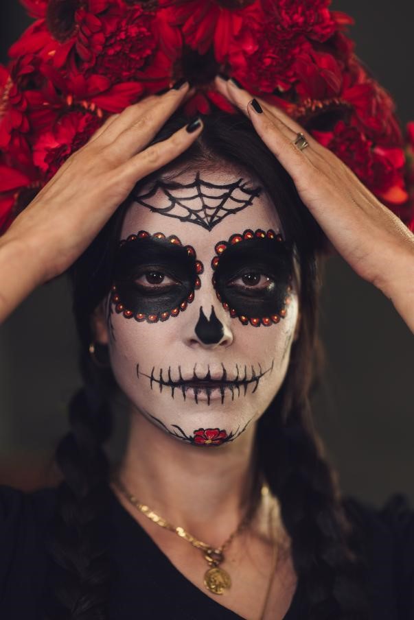 Get-Creative-This-Spooky-Season-with-Halloween-Jewelry